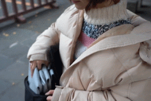 Poimo: Inflatable Electric Mobility Scooter