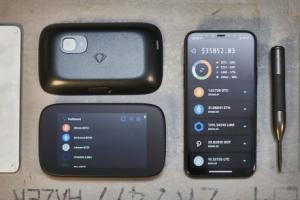 NGRAVE ZERO Smart Secure Cryptocurrency Wallet