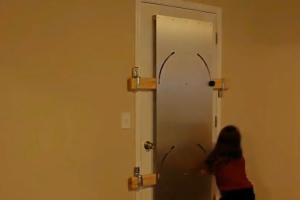 BATTENSHIELD Door Barricade