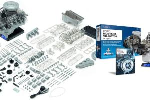 Ford Mustang V8 Engine Kit (3:1 Model)
