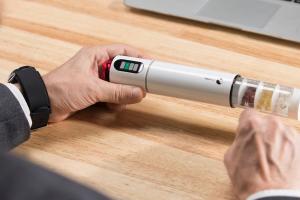 MedHub Smart Pill Organizer with Heart Rate Monitor