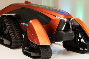 Kubota’s Autonomous Electric Tractor with Solar Panel