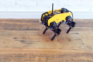 mechDOG: DIY Quadruped Robot Dog with Arduino