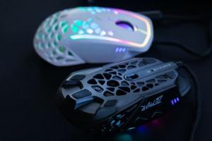 Zephyr Gaming Mouse with Internal Cooler to Prevent Sweaty Palms