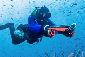 SUBLUE Seabow Underwater Scooter