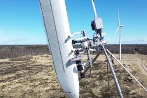 Aerones Robotic Wind Turbine Blade Care System