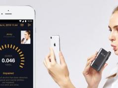 iSOBER 10 Breathalyzer with App