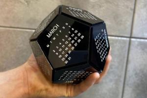 Dodecahedron Desk Calendar