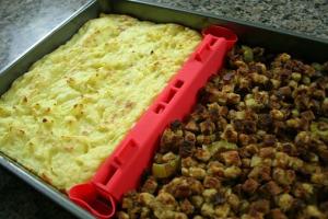 Bakesplit Adjustable Silicone Baking Sheet Divider