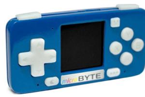 microByte: Tiny Retro Gaming Console with Arduino IDE Support