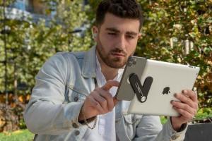 Pulch: Mount Your Phone to Your Laptop, Tablet