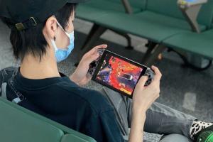 Aya Neo AMD Ryzen 5 4500U Handheld Gaming Device