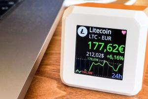 CoinThing: 3D Printed Standalone Crypto Ticker with WiFi