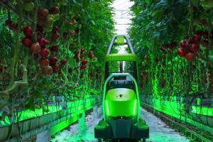 Priva Kompano Leaf Cutting Robot with iOS/Android Control