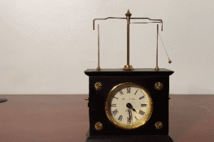Horolovar Flying Pendulum Clock