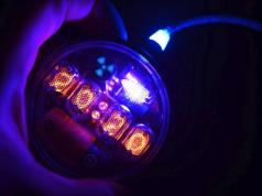 YaAlexCraft’s Fallout Inspired Atomic Nixie Watch