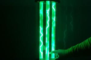 25-inch Green Crackle Tube
