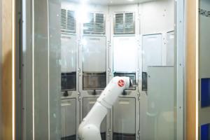 Semblr Smart Kitchen Robot with KR AGILUS Robotic Arm