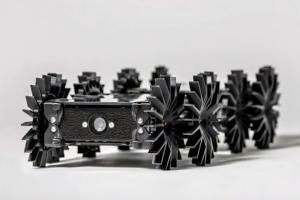 Transcend’s Mini Vantage Auto Obstacle Climbing Robot for First Responders