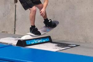 Snowboard Addiction Balance Bar Makes You a Better Snowboarder