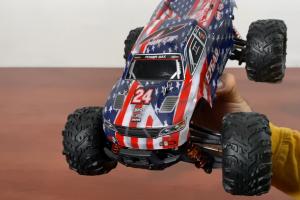 BEZGAR HM163 Review: 1:16 Off-Road 40km/h RC Truck
