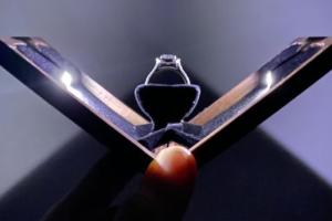 Kinetic Light-up Rotating Engagement Ring Box