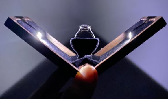 Up engagement ring box discount