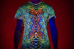 Sykadelic Dreams’ UV Blacklight Reactive Mandala Shirt for Festivals