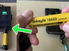 Charging an iPhone with a Tokeyla 18650 Rechargeable Battery