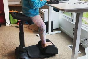 LeanRite Ergonomic Standing Chair for Back Pain Prevention