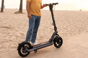 Gyroor X3 Fat Tire Scooter with App, 700W Motor, Removable Battery