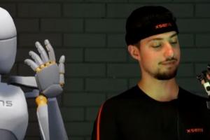 MANUS Xsens Metagloves with Millimeter Accurate Finger Tracking