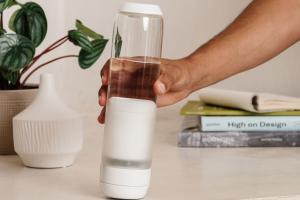 Weo App Connected Water Bottle with Electrolysis