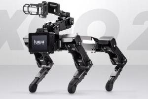 XGO 2 Raspberry Pi Robotic Dog with an Arm