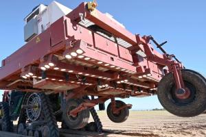 Carbon Robotics’ AI-Powered LaserWeeder Weed Control Robot