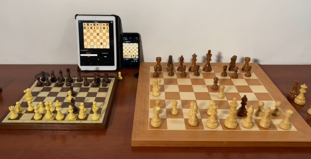Chessnut Air - Board Editor For Study and Analysis - Taking