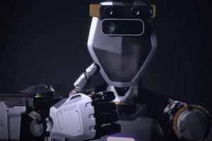 Phoenix + Carbon 5ft 7inch AI Humanoid Robot