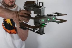 Sergei Zhadan’s Animated Plasma Cutter with LEDs from Dead Space