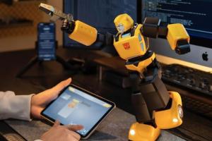 Bumblebee G1 Performance Robot with App Control