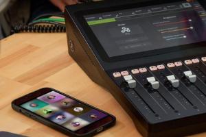 Mackie DLZ Creator Adaptive Digital Mixer for Podcasters & YouTube Streamers