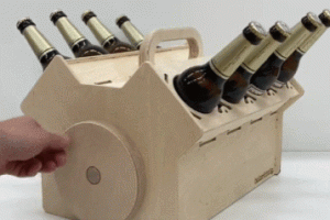 V8 Beer Crate by Holzrichtig