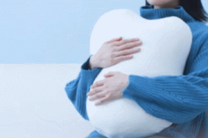 Yukai fufuly Robotic Cushion Relieves Stress