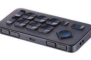 FINTIN V1 Mini QWERTY Bluetooth Smartphone Keyboard for Visually Impaired Users