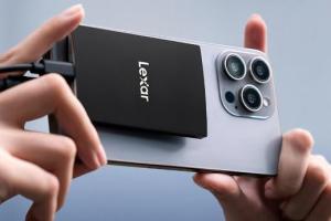 Lexar 2TB SL500 iPhone 15 Pro SSD with  USB 3.2 Gen 2×2