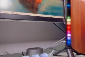 Micorel Desktop Microphone with Rhythm Lights