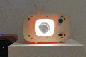 Waken Box TV Ferrofluid Visualizer Inspired by Old TVs