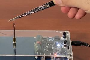 Tiny Touchable Music Tesla Coil with Bluetooth