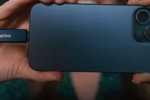 SanDisk Phone Drive for iPhone with USB-C, Lightning Connectors