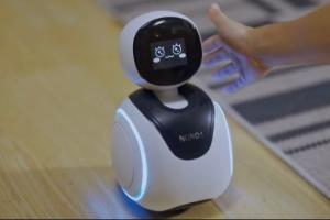 Botnono ChatGPT-4o Integrated Robot for Your Home