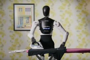 4NE-1 Humanoid Robot Can Wash, Iron Clothes